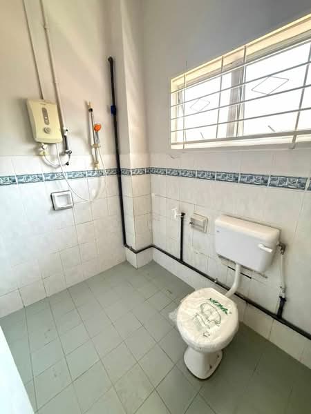 2-storey Terraced House for Rent in Taman Muzaffar Heights (Bukit Katil) - Elson Tay - Bathroom - PropertyGuru.com.my
