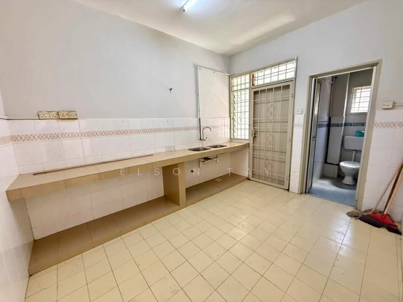 2-storey Terraced House for Rent in Taman Muzaffar Heights (Bukit Katil) - Elson Tay - Kitchen - PropertyGuru.com.my