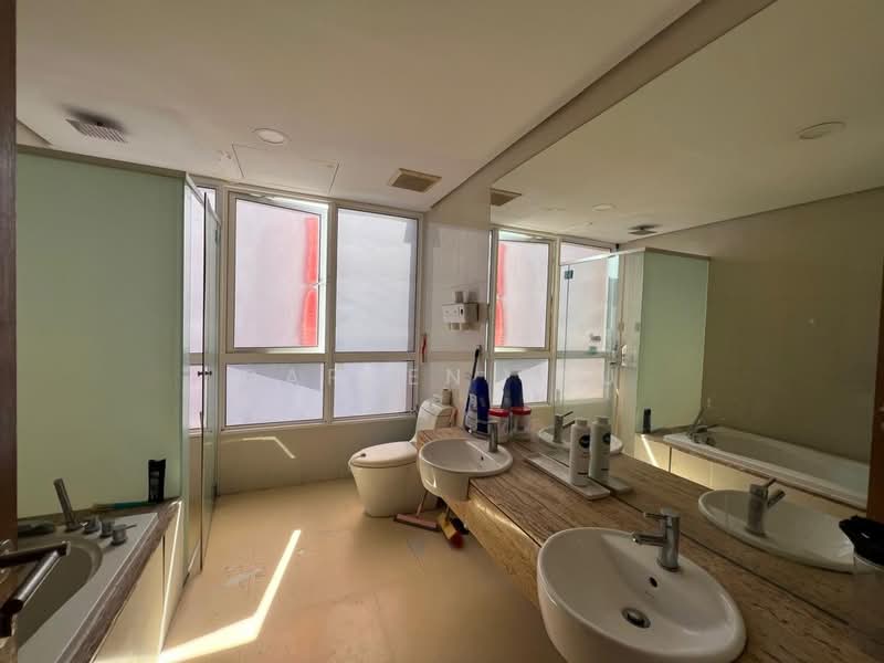 Central Park condominium untuk Untuk Disewa - RM 4,000 /bulan, Mac 2026 - Bathroom - PropertyGuru.com.my