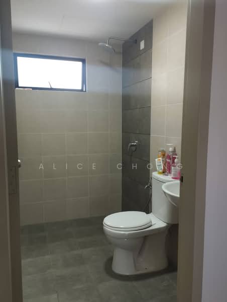Zahra Residensi untuk Untuk Disewa - RM 1,500 /bulan, Mac 2026 - Bathroom - PropertyGuru.com.my