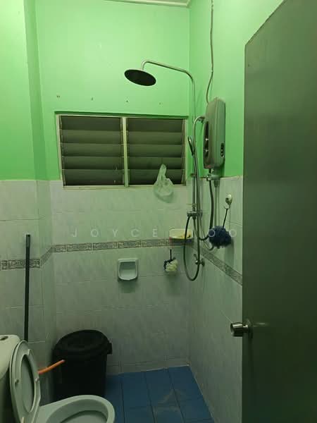 Pangsapuri Sri Camellia untuk Untuk Dijual - RM 250,000, Mac 2026 - Bathroom - PropertyGuru.com.my