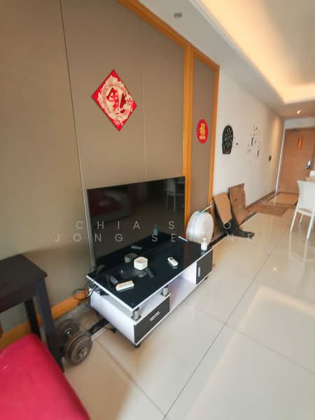 Servis Apartment untuk Dijual di R&F Princess Cove Phase 1 - Chia Siao Jong Serene - Living Room - PropertyGuru.com.my