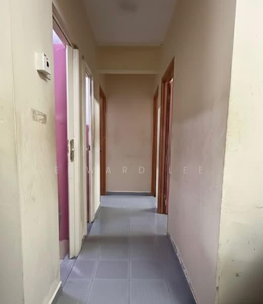 Pangsapuri untuk Dijual di Pinang Emas - Edward Lee - Corridor - PropertyGuru.com.my