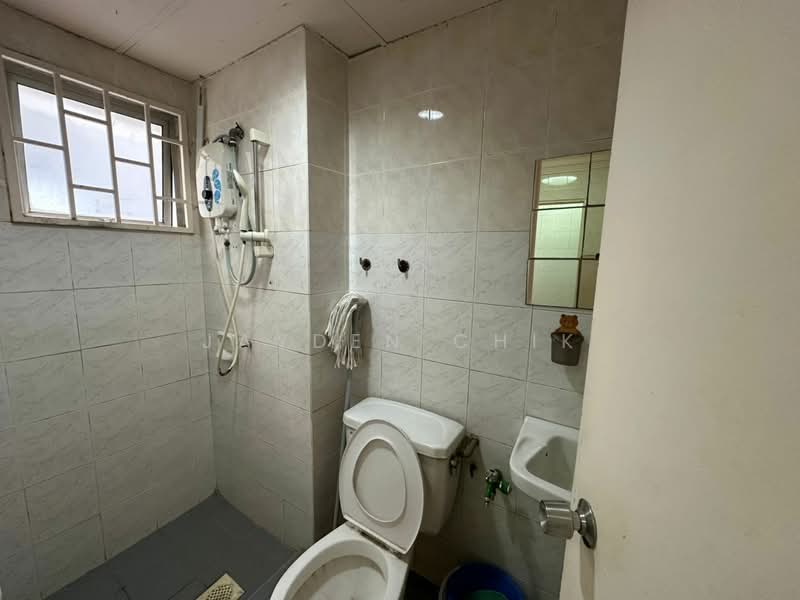 Kondominium untuk Dijual di Ketumbar Heights - Jayden Chik - Bathroom - PropertyGuru.com.my