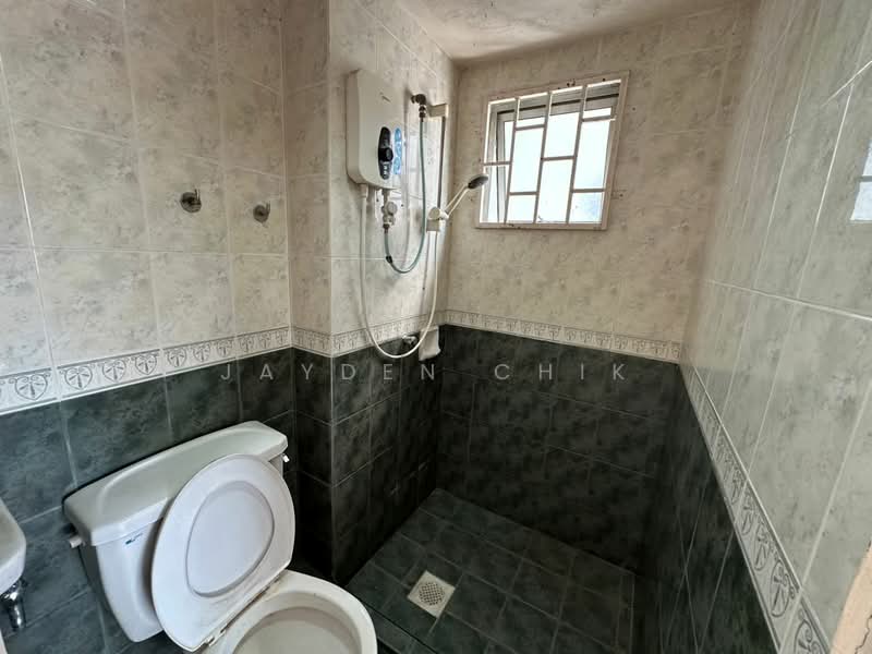 Kondominium untuk Dijual di Ketumbar Heights - Jayden Chik - Bathroom - PropertyGuru.com.my