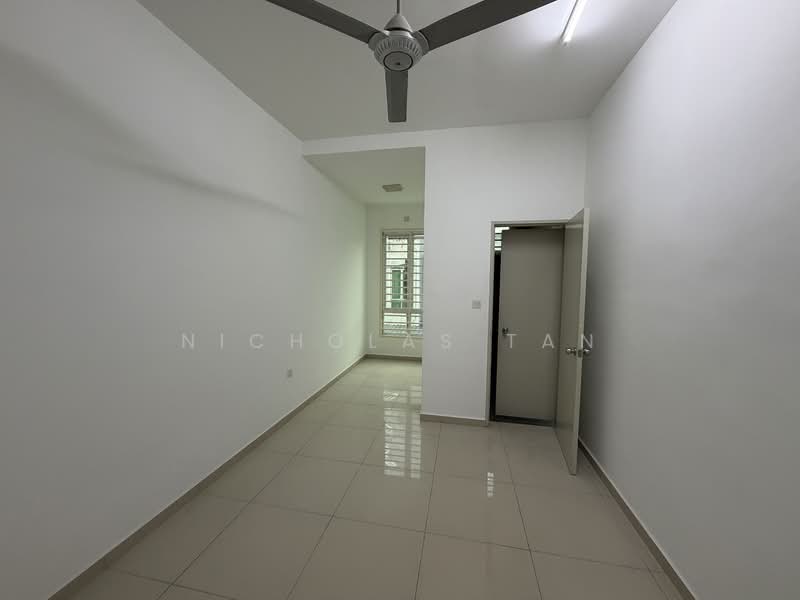 Terraced House for Sale in Bandar Sri Sendayan (Negeri Sembilan) - Nicholas Tan - Bedroom 3 - PropertyGuru.com.my