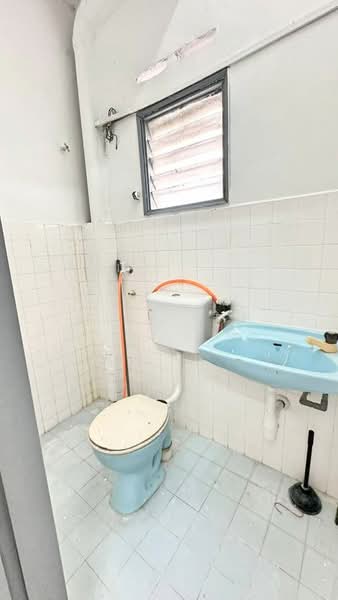 Townhouse for Sale in Ampang Jaya (Ampang) - Mike Lim - Bathroom - PropertyGuru.com.my