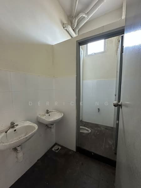Warehouse for Sale in Sungai Petani (Kedah) - Derrick Ng - Bathroom - PropertyGuru.com.my