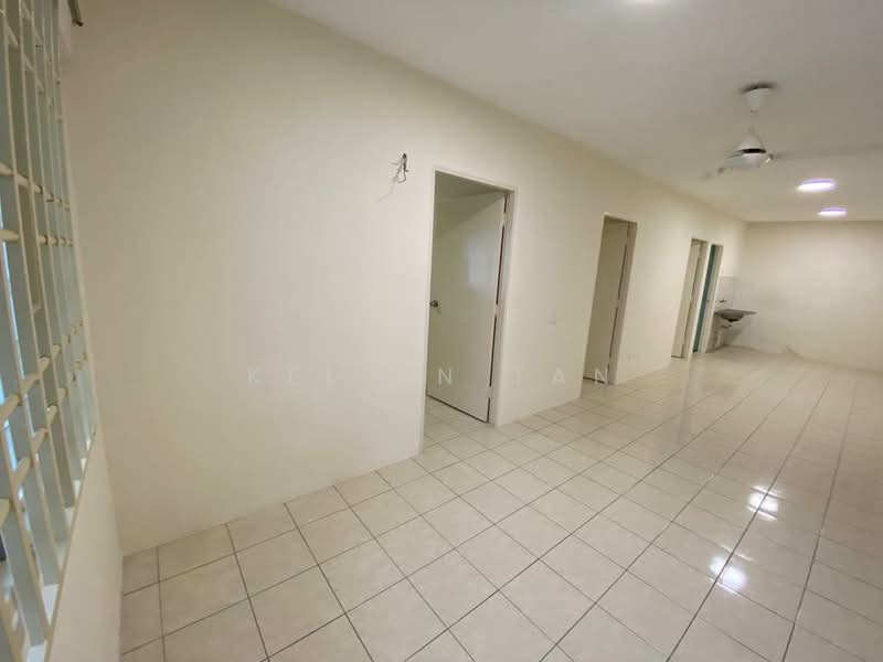 Flat for Sale at Desa Putra - Kelvin Tan - Interior - PropertyGuru.com.my