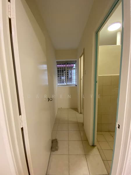 Flat for Sale at Desa Putra - Darren Lye - Corridor - PropertyGuru.com.my