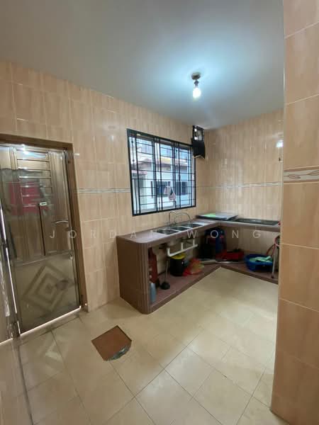Taman Setia Indah untuk Untuk Disewa - RM 2,000 /bulan, Mac 2026 - Kitchen - PropertyGuru.com.my