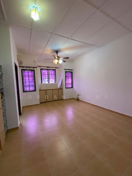 Taman Setia Indah untuk Untuk Disewa - RM 2,000 /bulan, Mac 2026 - Living Room - PropertyGuru.com.my