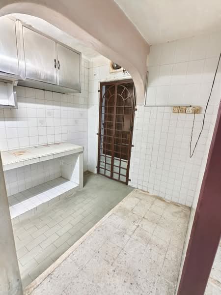2.5-storey Terraced House for Sale in Segambut (Kuala Lumpur) - Ryan Tee - Kitchen - PropertyGuru.com.my