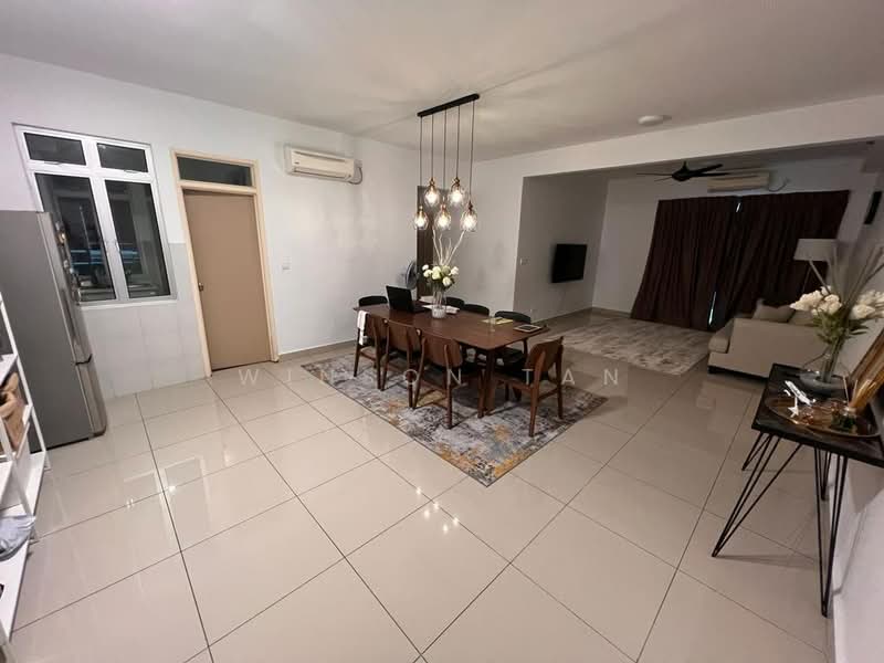 Austin Suites (Permata Austin) untuk Untuk Dijual - RM 560,000, Mac 2026 - Dining Room - PropertyGuru.com.my