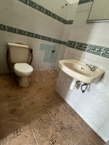 Rumah Teres 2-Tingkat untuk Dijual di Usj 11 (Subang Jaya) - Soh Ping - Bathroom - PropertyGuru.com.my
