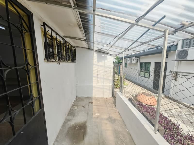 Guarded Single Storey Terrace For Rent untuk Untuk Disewa - RM 2,200 /bulan, Mac 2026 - Exterior - PropertyGuru.com.my