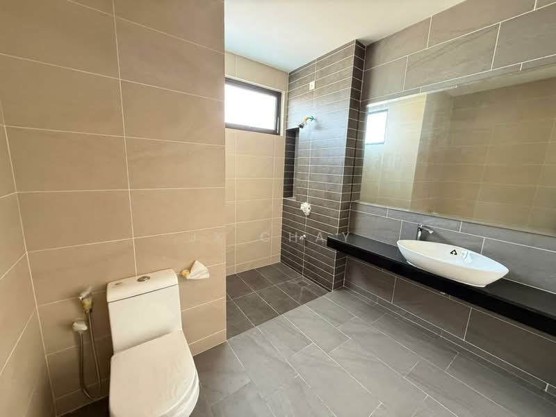 Terraced House for Sale in Shah Alam (Selangor) - Jx Chay - Bathroom - PropertyGuru.com.my