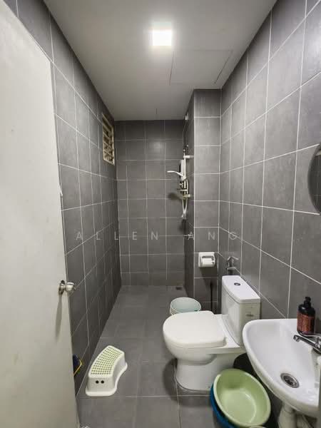 Service Residence for Sale at V-Residensi 2 - Allen Ang - Bathroom - PropertyGuru.com.my