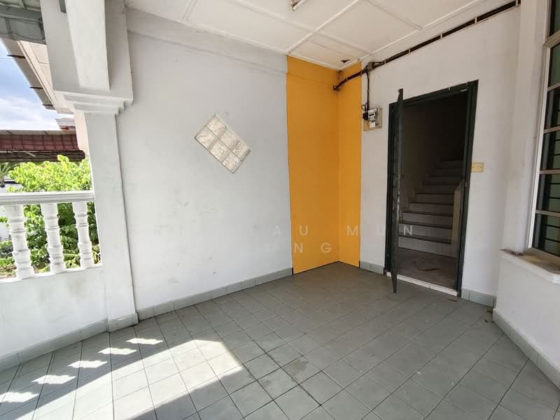 2-storey Terraced House for Sale in Puchong (Selangor) - Eric Lau Mun Chung - Entrance - PropertyGuru.com.my