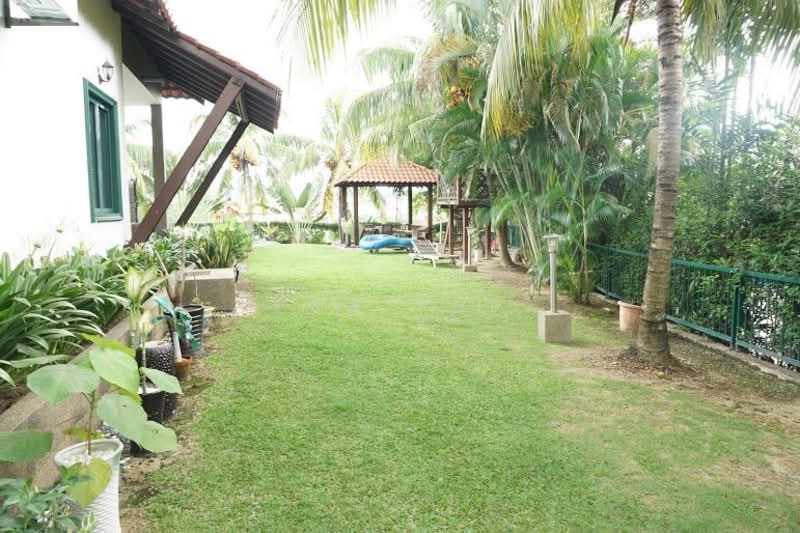 Bungalow for Sale in Country Heights (Kajang) - Eva Yap - Garden - PropertyGuru.com.my