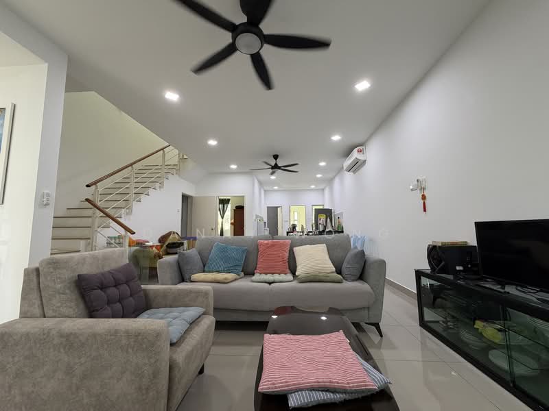 Kundang Estates @ Rawang untuk Untuk Disewa - RM 2,500 /bulan, Mac 2026 - Living Room - PropertyGuru.com.my