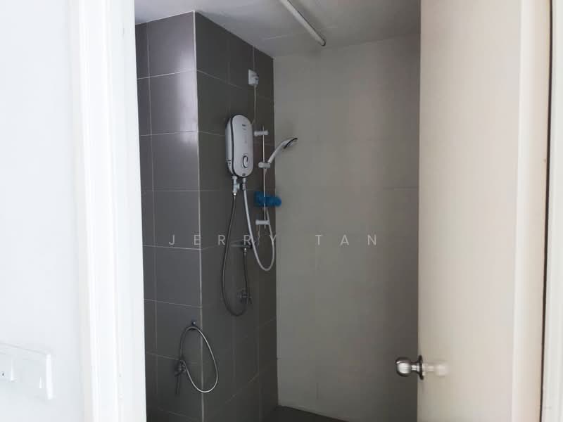 Elit Heights @ Bayan City untuk Untuk Disewa - RM 2,000 /bulan, Mac 2026 - Bathroom - PropertyGuru.com.my
