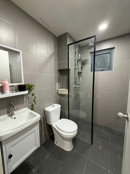 Sky Awani Residensi 3 untuk Untuk Disewa - RM 2,000 /bulan, Mac 2026 - Bathroom - PropertyGuru.com.my