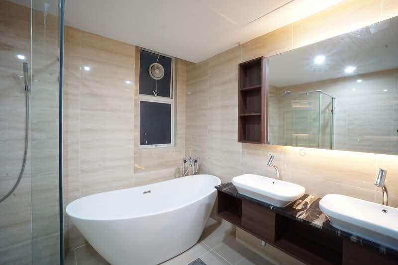 Condominium for Sale at The Bay Residences - Vincent Chong - Master Bathroom - PropertyGuru.com.my