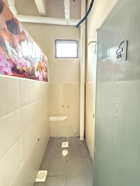 Shop for Rent in Tanjong Minyak (Melaka) - Kellyn Foo - Interior - PropertyGuru.com.my