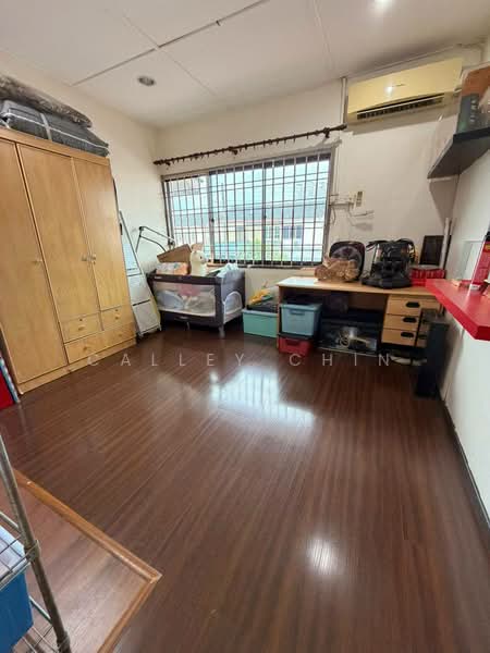 2-storey Terraced House for Sale in Taman Pelangi (Johor Bahru) - Calley Chin - Bedroom - PropertyGuru.com.my