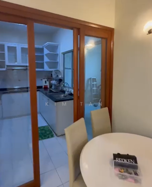 Putra Place Condominium untuk Untuk Disewa - RM 1,700 /bulan, Mac 2026 - Kitchen - PropertyGuru.com.my