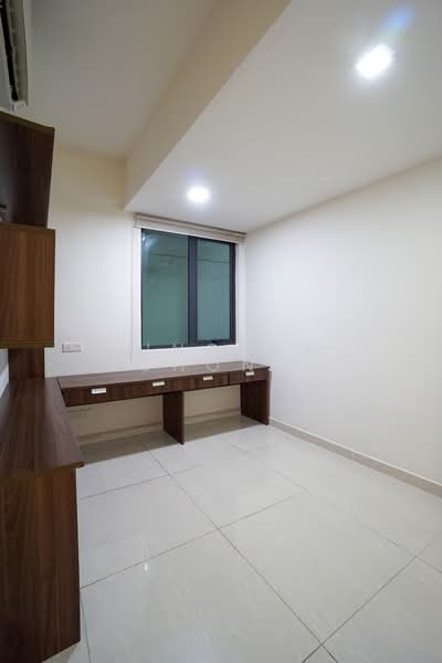Condominium for Sale at The Peak Vista - Vincent Chong - Study Room - PropertyGuru.com.my