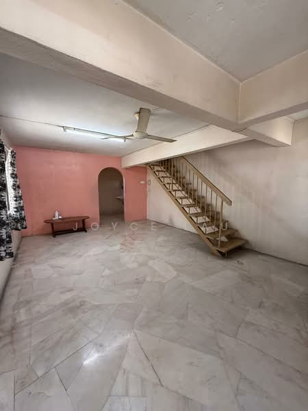 2-storey Terraced House for Sale in Ipoh (Perak) - Joyce Lau - Living Room - PropertyGuru.com.my