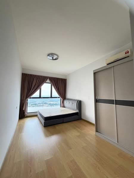 Condominium for Rent at Royal Strand @ Country Garden Danga Bay - Casmin Eu - Bedroom - PropertyGuru.com.my