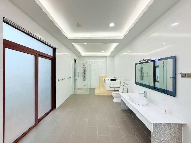 Bungalow for Sale in Seri Kembangan (Selangor) - Mahzah Mohd Rapiee - Bathroom - PropertyGuru.com.my