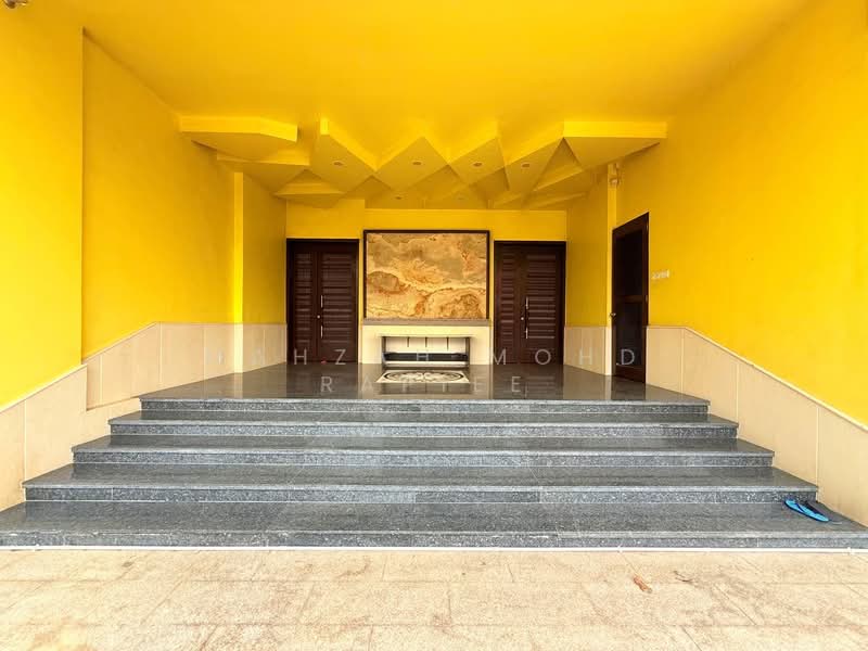 Bungalow for Sale in Seri Kembangan (Selangor) - Mahzah Mohd Rapiee - Exterior - PropertyGuru.com.my