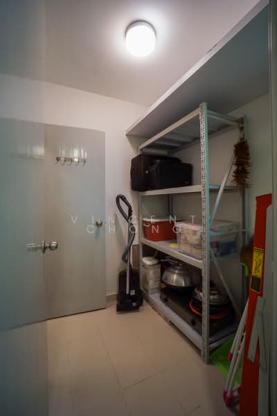 Condominium for Sale at The Peak Vista - Vincent Chong - Maid / Store with bathroom - PropertyGuru.com.my