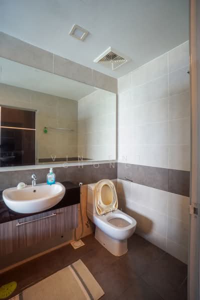 Condominium for Sale at The Peak Vista - Vincent Chong - Master Bathroom - PropertyGuru.com.my