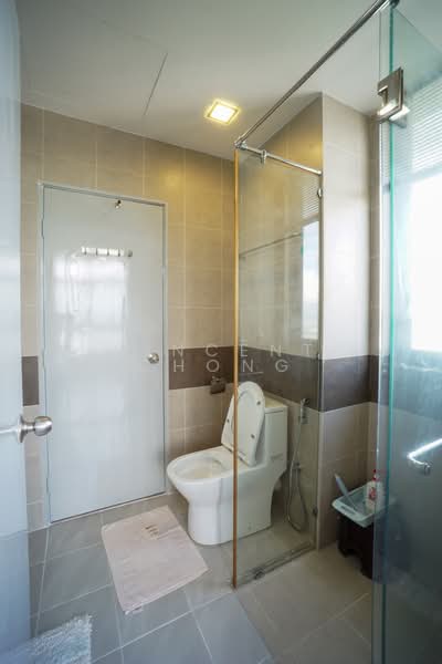 Condominium for Sale at The Peak Vista - Vincent Chong - Bathroom 2 - PropertyGuru.com.my