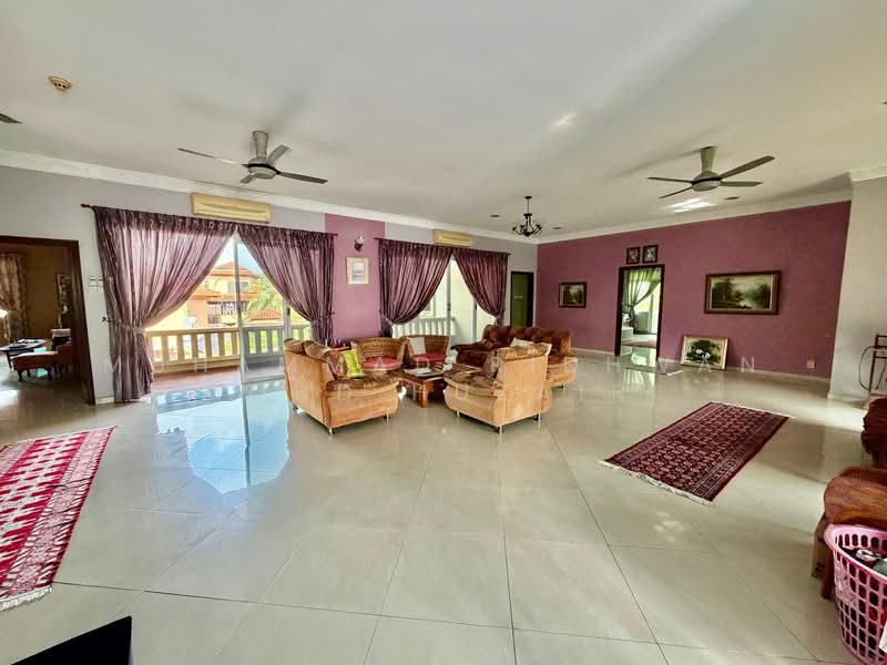 Bungalow for Sale in Country Heights (Kajang) - Muhammad Ridhwan Mohd Huzairi - Living Room - PropertyGuru.com.my