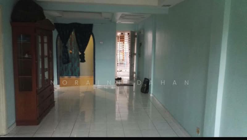 Apartment for Sale at Desa Pandan Baiduri Apartment Block C2 - Noraini Dahan - Living Room - PropertyGuru.com.my