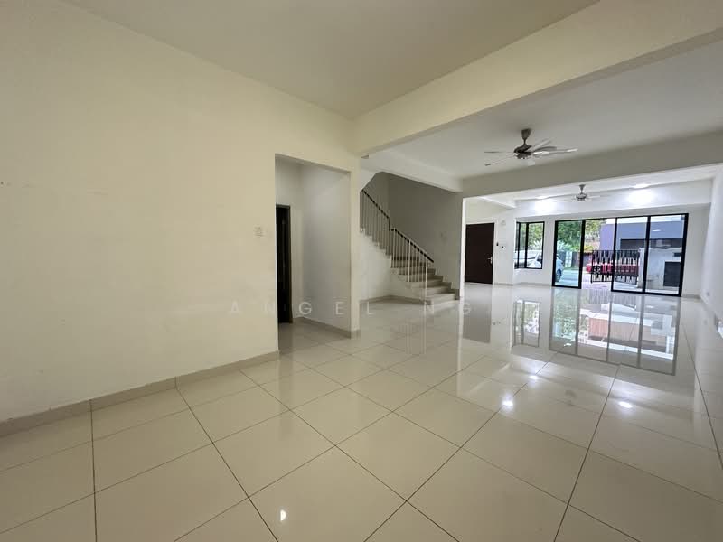 3-storey Terraced House for Sale in Cheras (Selangor) - Angel Ng - Living Room - PropertyGuru.com.my