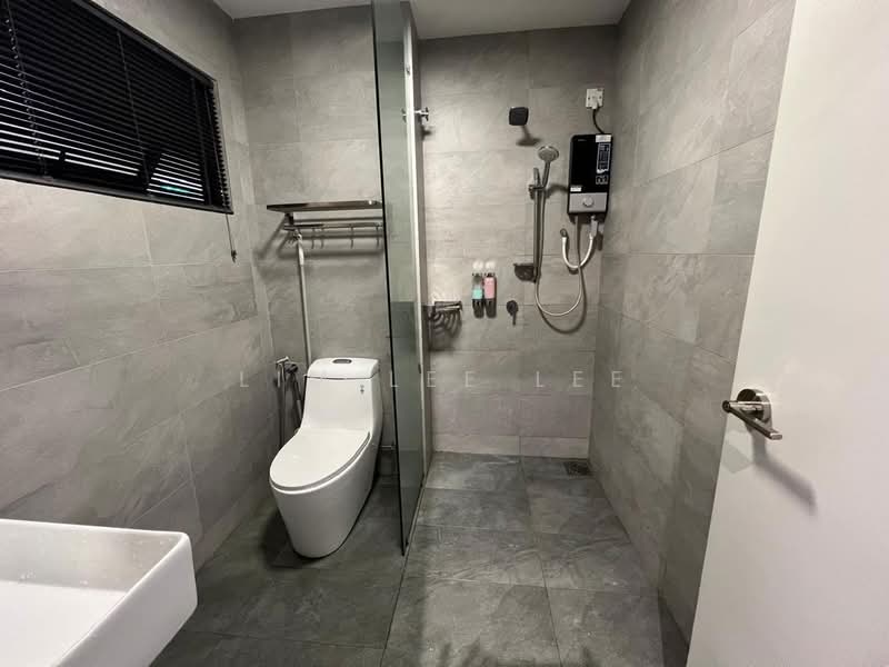 Service Residence for Rent at SUNSURIA FORUM SERVICED APARTMENT - Lim Lee Lee - Bathroom - PropertyGuru.com.my