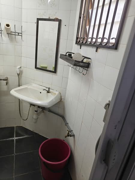 Condominium for Rent at Palm Court Condominium - Kenneth Siew - Bathroom - PropertyGuru.com.my