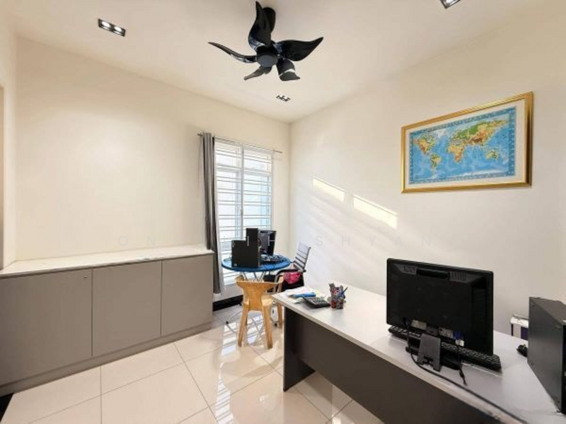 Cluster House for Sale in Setia Tropika (Johor Bahru) - Ong Lih Shyan - Study - PropertyGuru.com.my