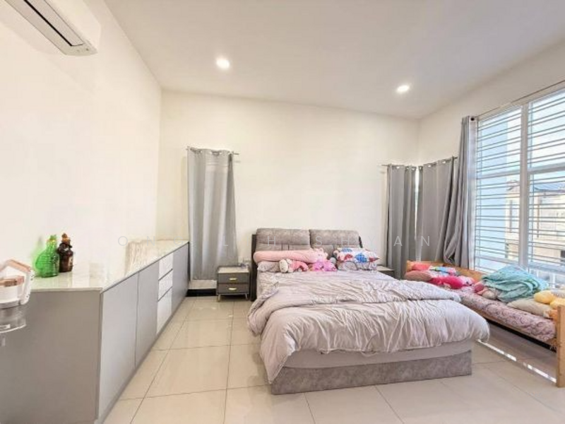 Cluster House for Sale in Setia Tropika (Johor Bahru) - Ong Lih Shyan - Bedroom - PropertyGuru.com.my