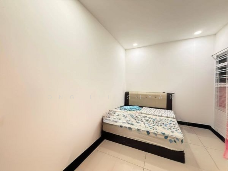 Cluster House for Sale in Setia Tropika (Johor Bahru) - Ong Lih Shyan - Bedroom - PropertyGuru.com.my