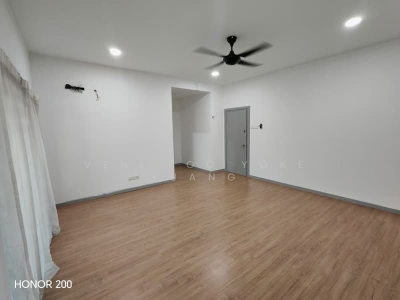Nahara (End Lot, 2-Storey, 24x70) @ Setia Alam untuk Untuk Disewa - RM 2,200 /bulan, Mac 2026 - Living Room - PropertyGuru.com.my