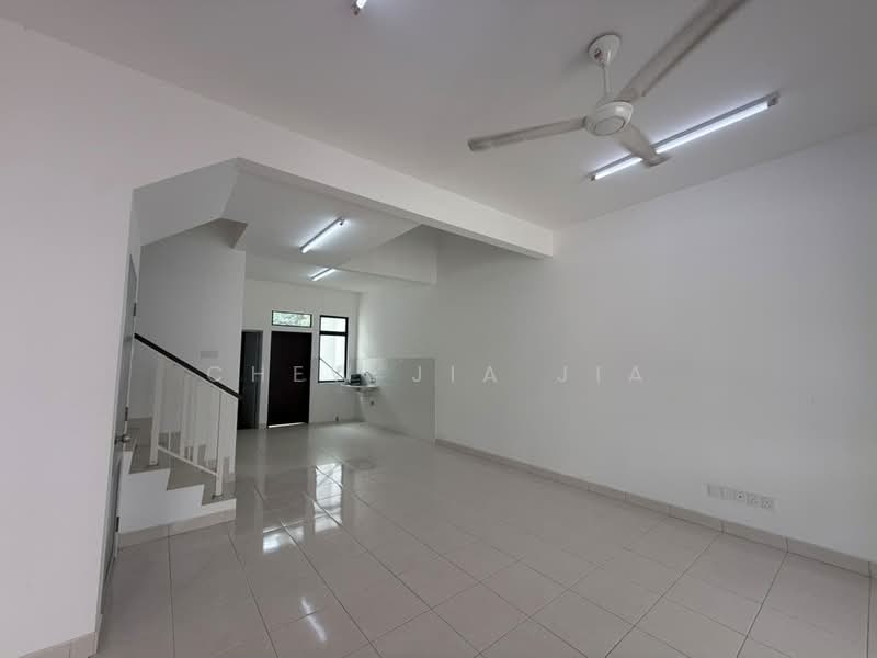 2-storey Terraced House for Sale in Taman Austin Duta (Tebrau) - Chew Jia Jia - Living Room - PropertyGuru.com.my