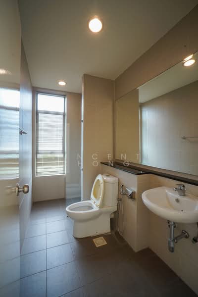 Condominium for Rent at The Peak Vista - Vincent Chong - Bathroom 3 - PropertyGuru.com.my